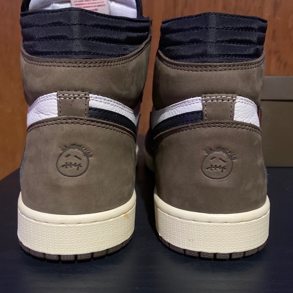 Travis Scott X Air Jordan 1 Retro High OG main image 7